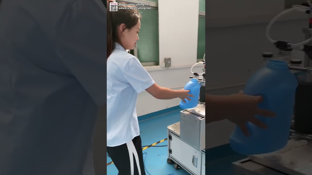 Double-Side Labeling Machine for Laundry Detergent Bottles, Automatic Front and Back Sticker Label